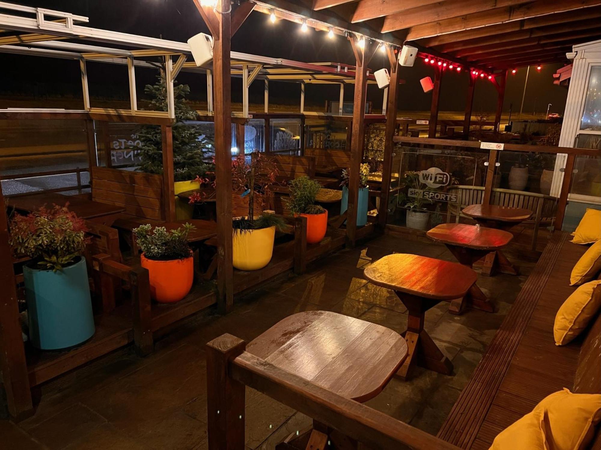 Hoopers Sandy Beach Guest Rooms 스완지 외부 사진