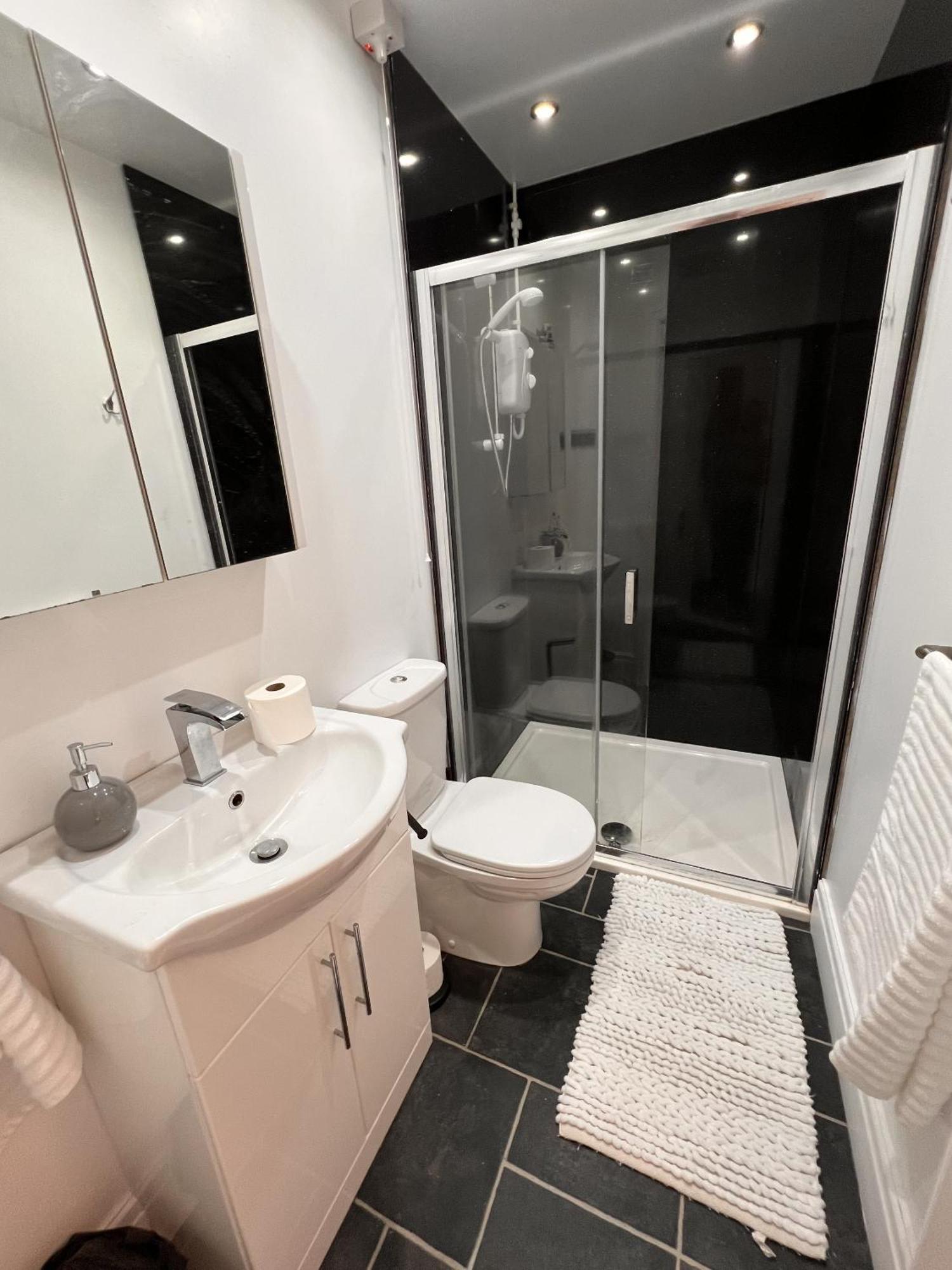 Hoopers Sandy Beach Guest Rooms 스완지 객실 사진